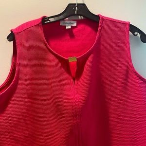 Calvin Klein pink keyhole sleeveless top with gold hardware size Large